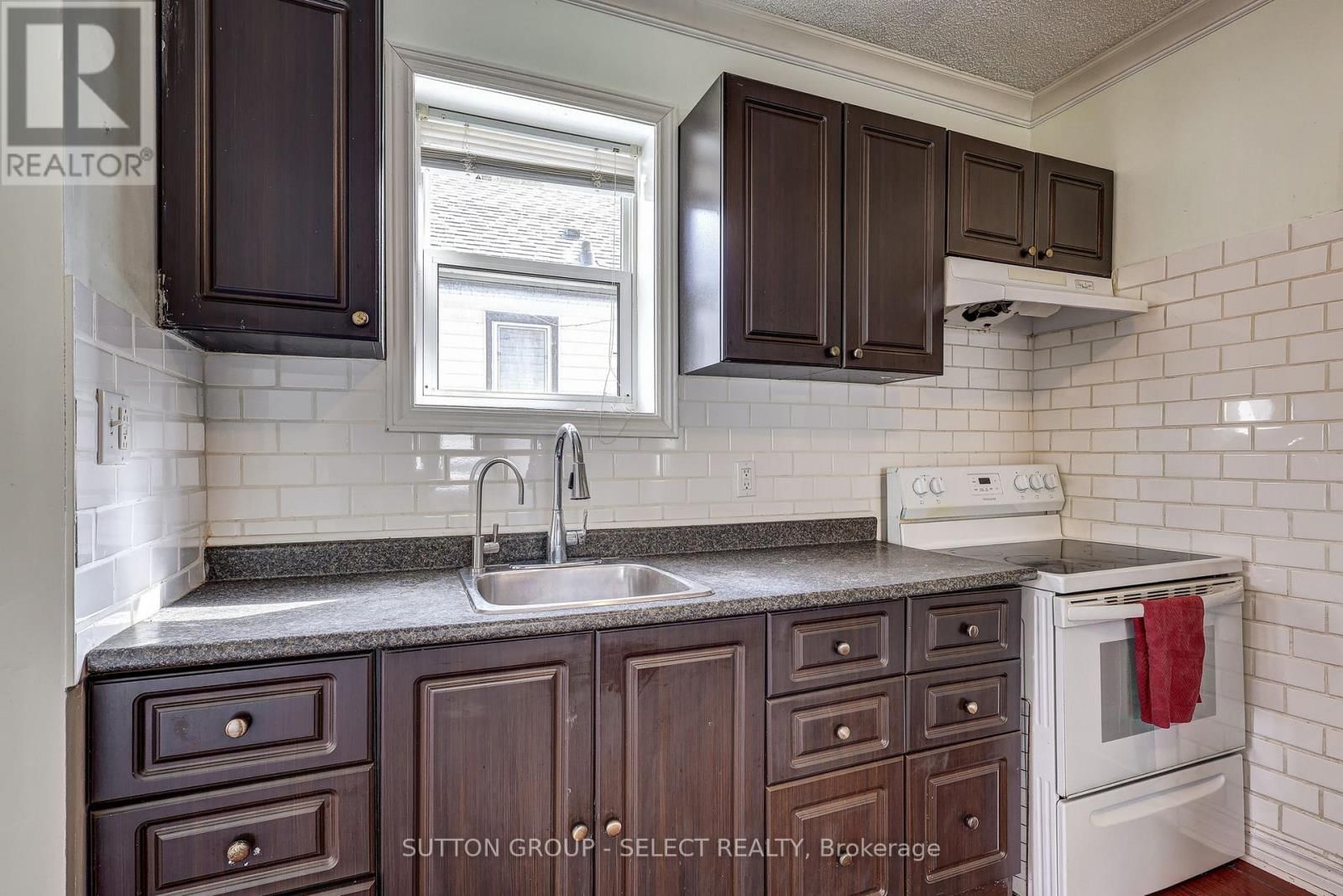 471 BURBROOK PLACE Image 13