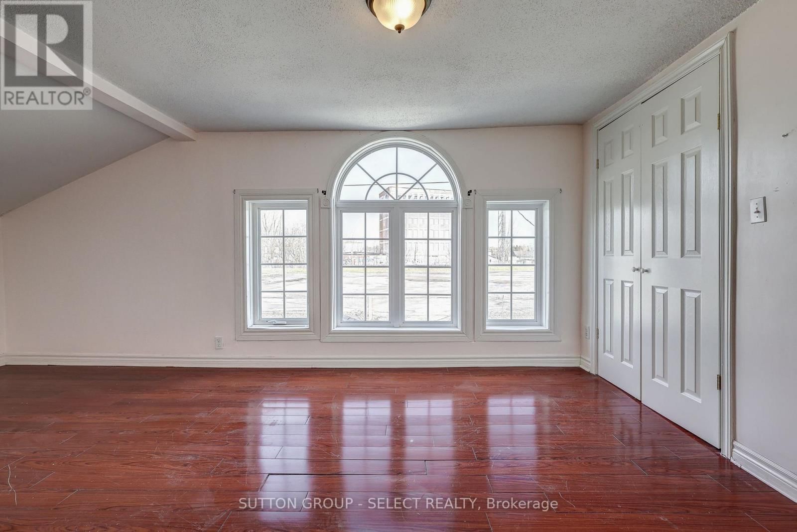 471 BURBROOK PLACE Image 25