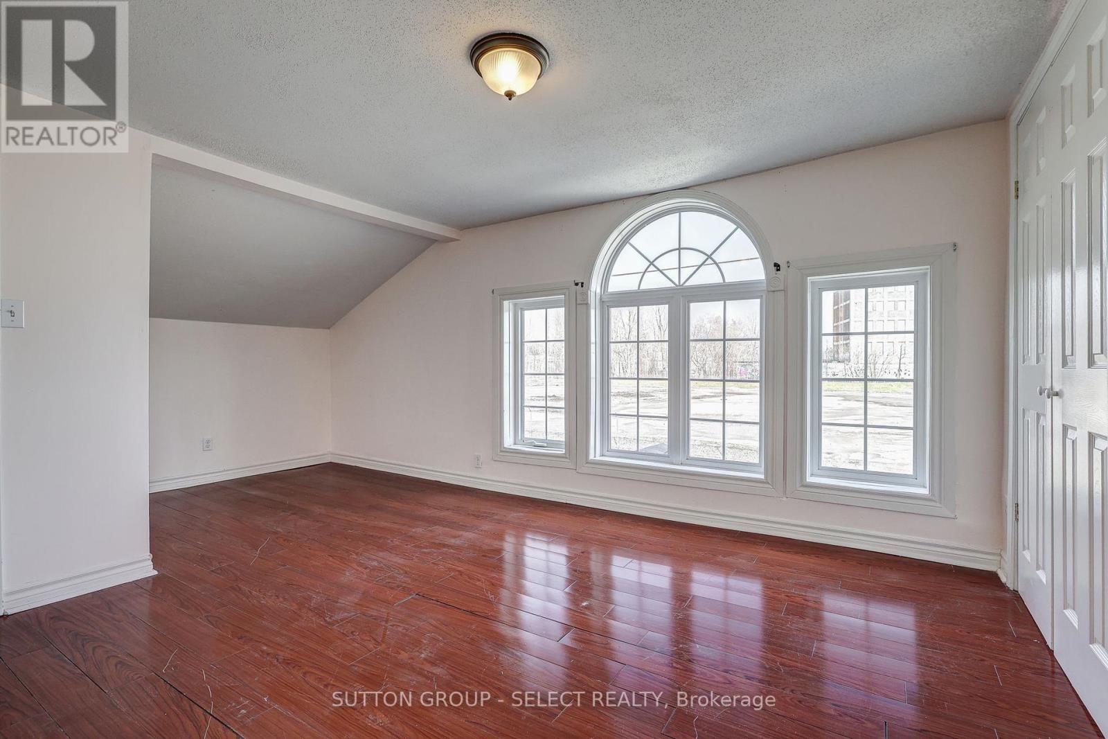 471 BURBROOK PLACE Image 27