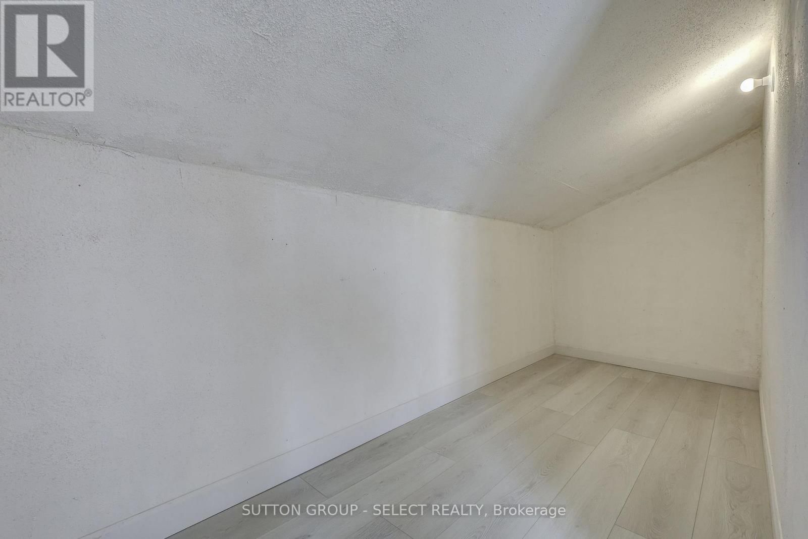 471 BURBROOK PLACE Image 29