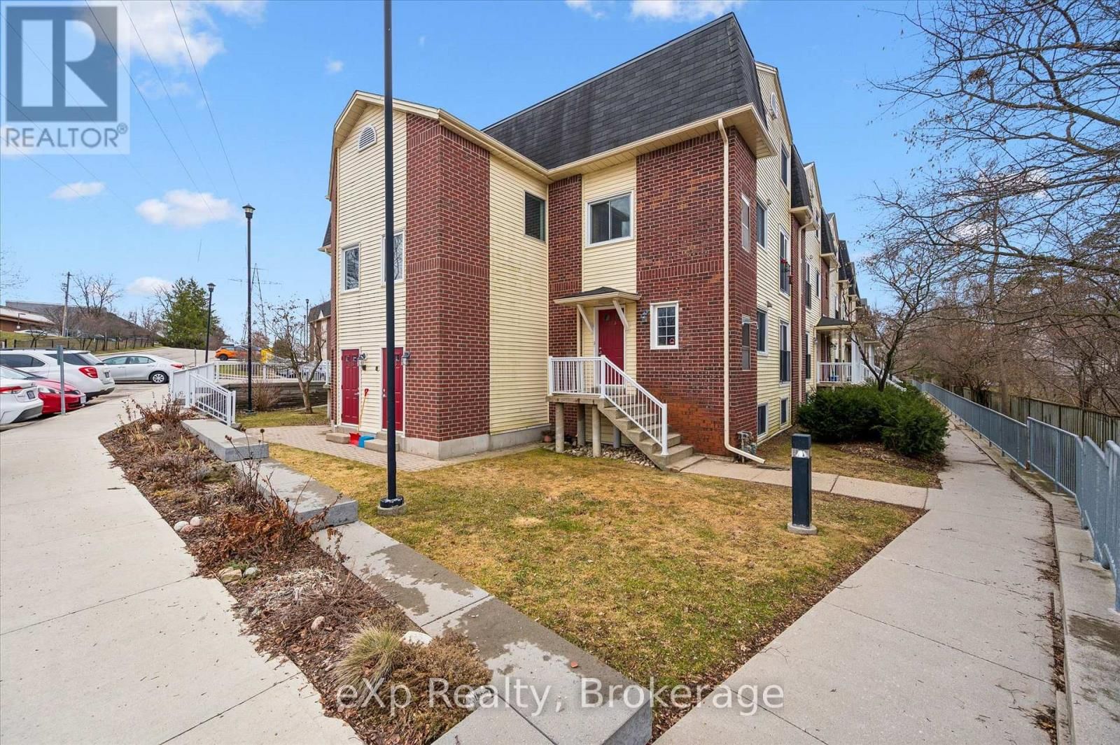 212 - 456 JANEFIELD AVENUE Image 34