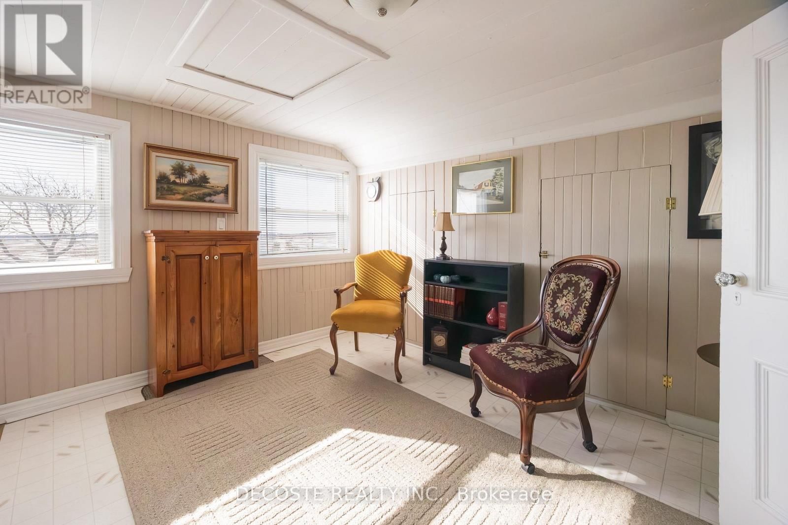 21930 MENARD ROAD Image 30