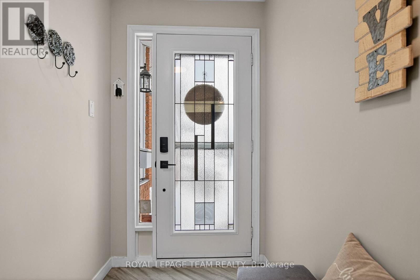 20 RIVER OAKS COURT Image 4