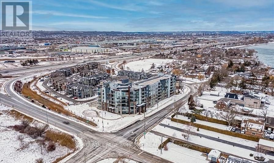 324 - 600 NORTH SERVICE ROAD Image 11