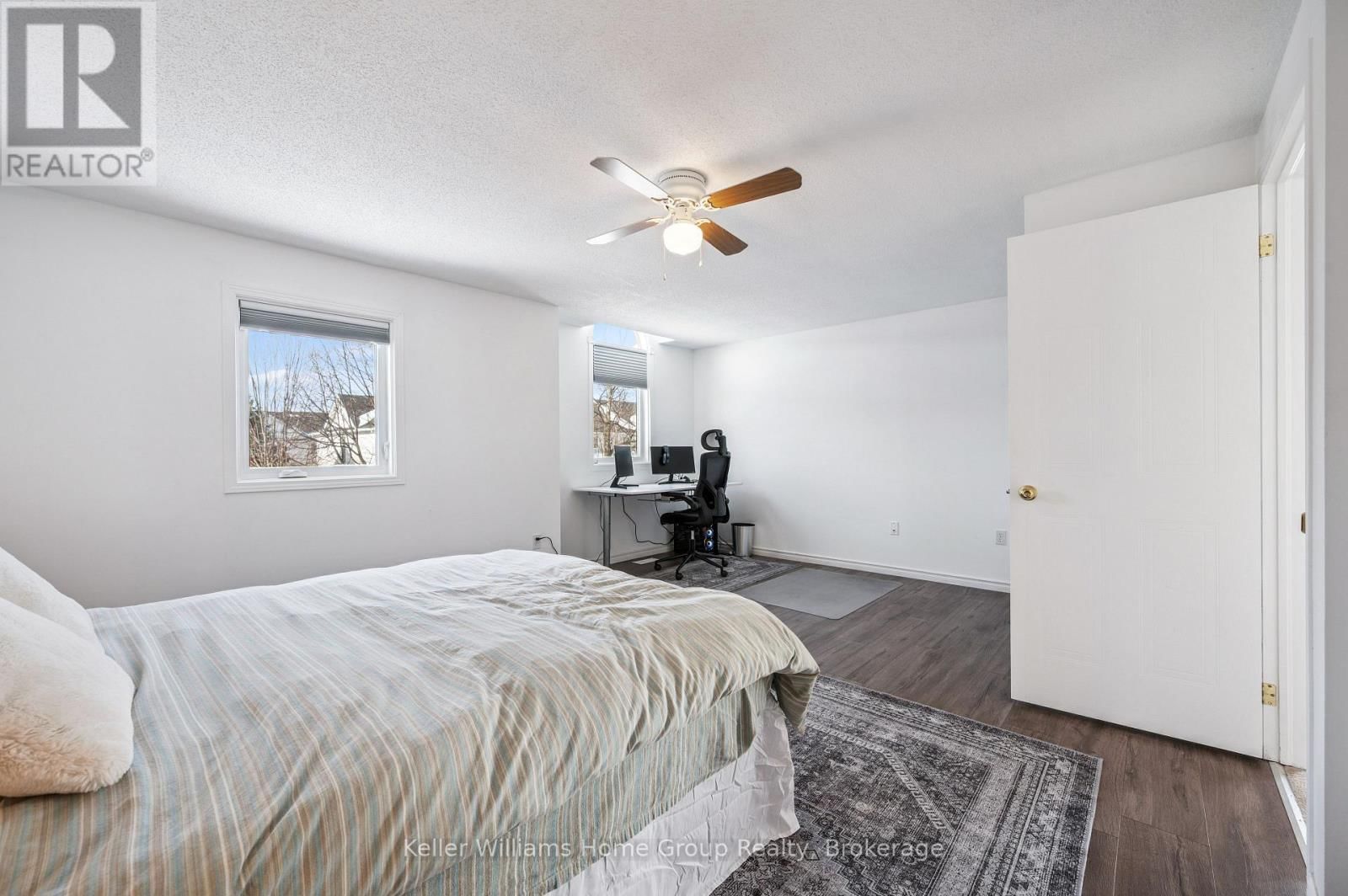 23 - 151 CLAIRFIELDS DRIVE EAST Image 21