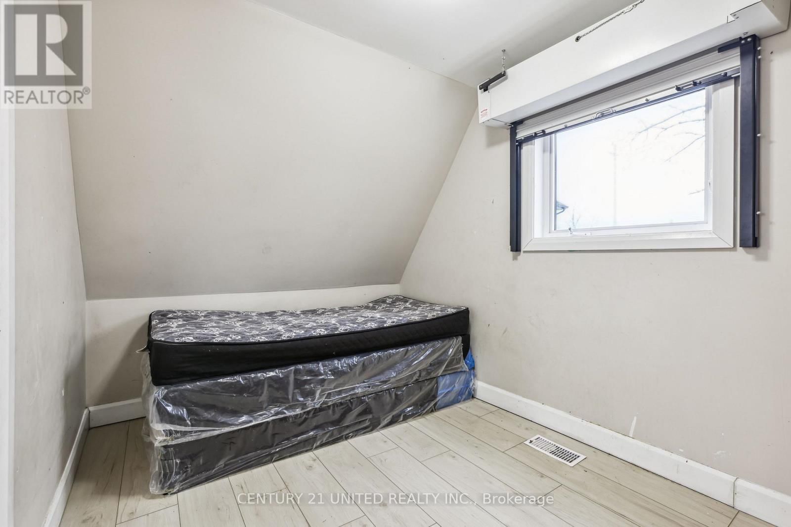 2 - 19 BAILEY STREET Image 13