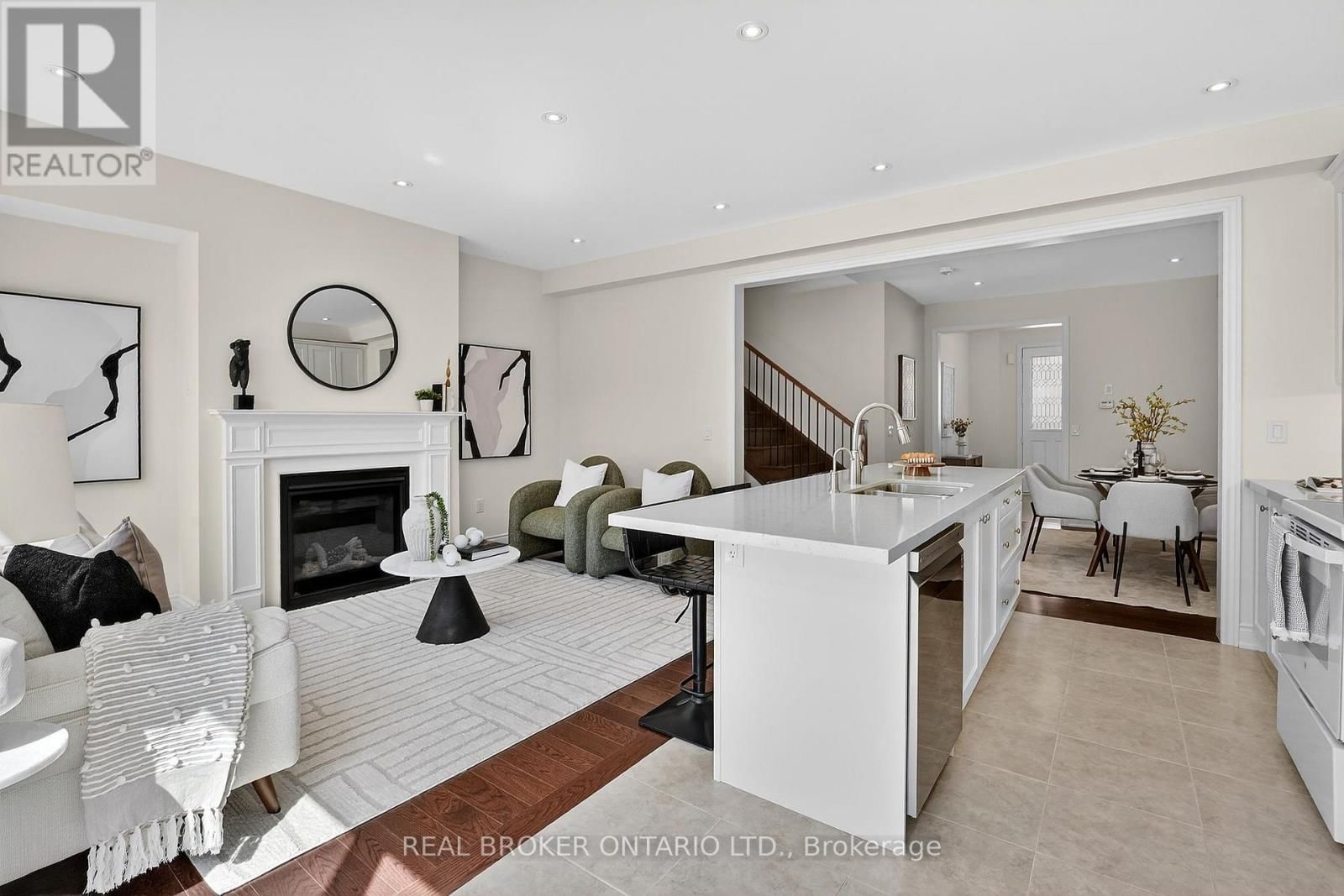 4 BEASLEY GROVE Image 15