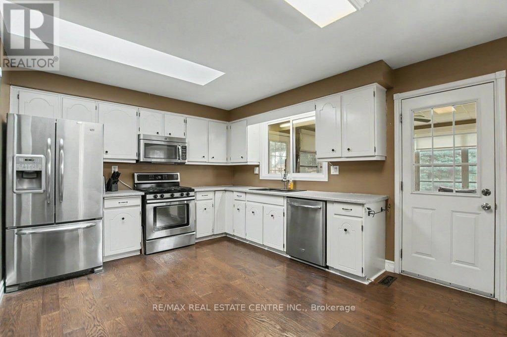 18 6TH CONCESSION ROAD EAST Image 10