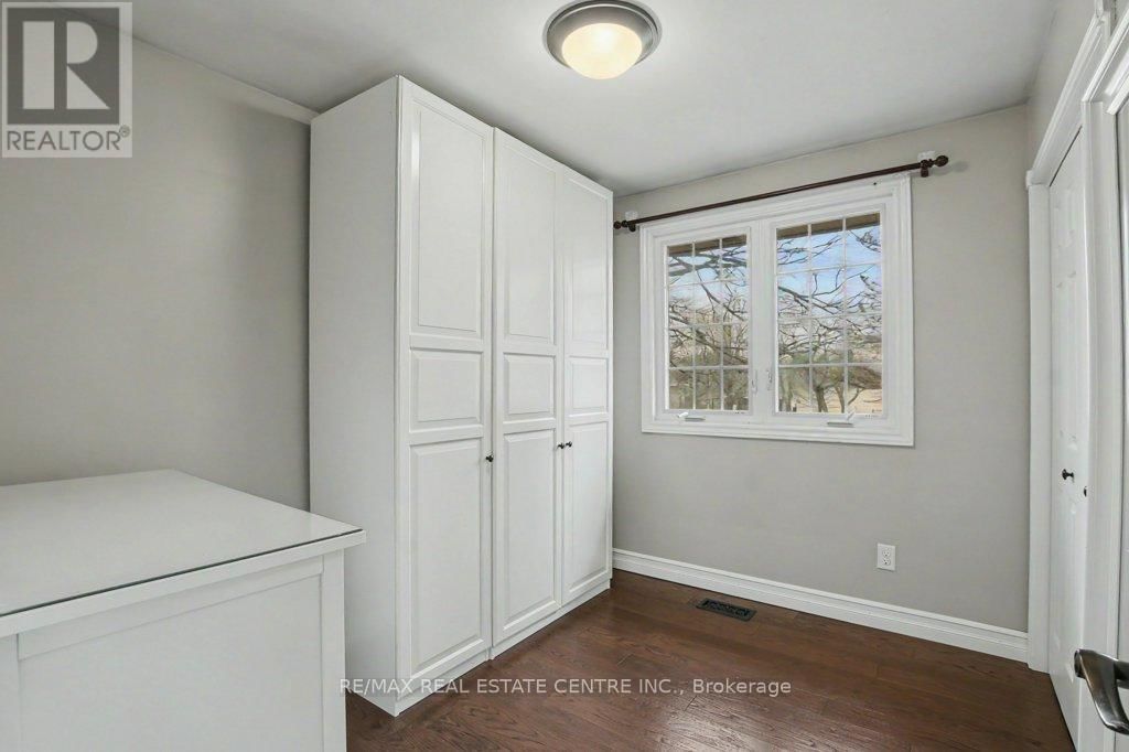 18 6TH CONCESSION ROAD EAST Image 15