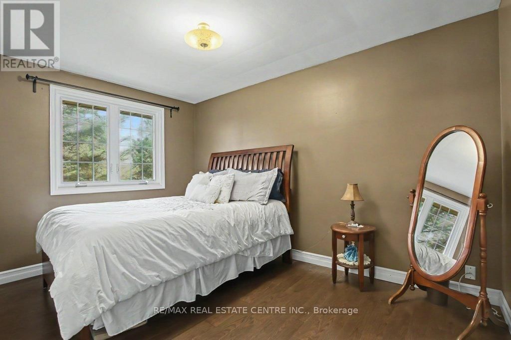 18 6TH CONCESSION ROAD EAST Image 19