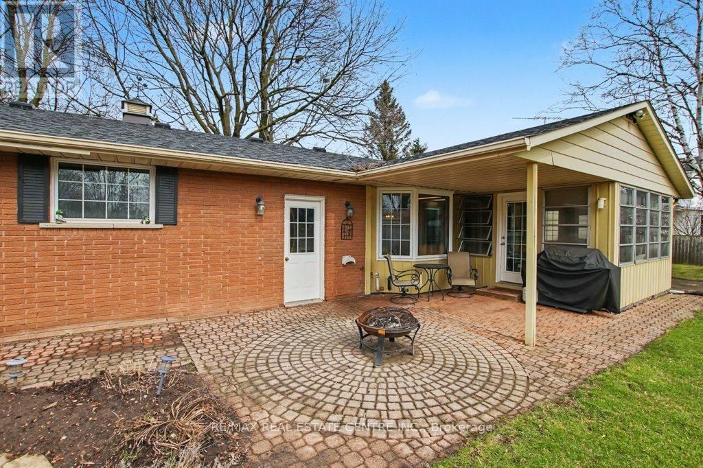 18 6TH CONCESSION ROAD EAST Image 31