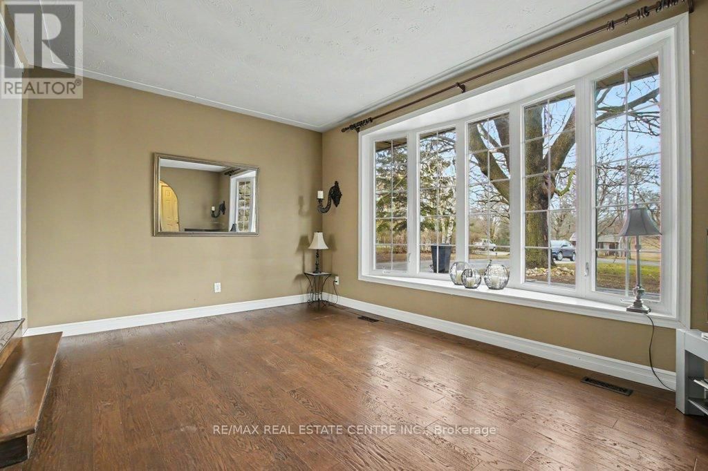 18 6TH CONCESSION ROAD EAST Image 6