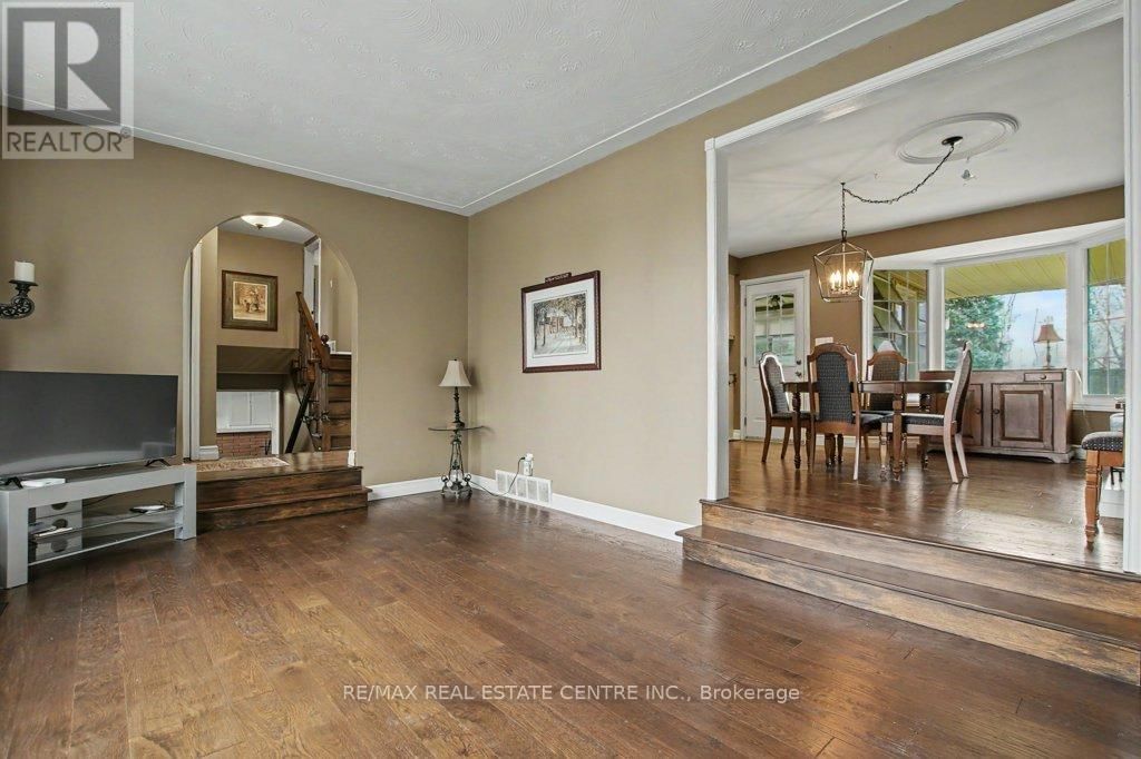 18 6TH CONCESSION ROAD EAST Image 8