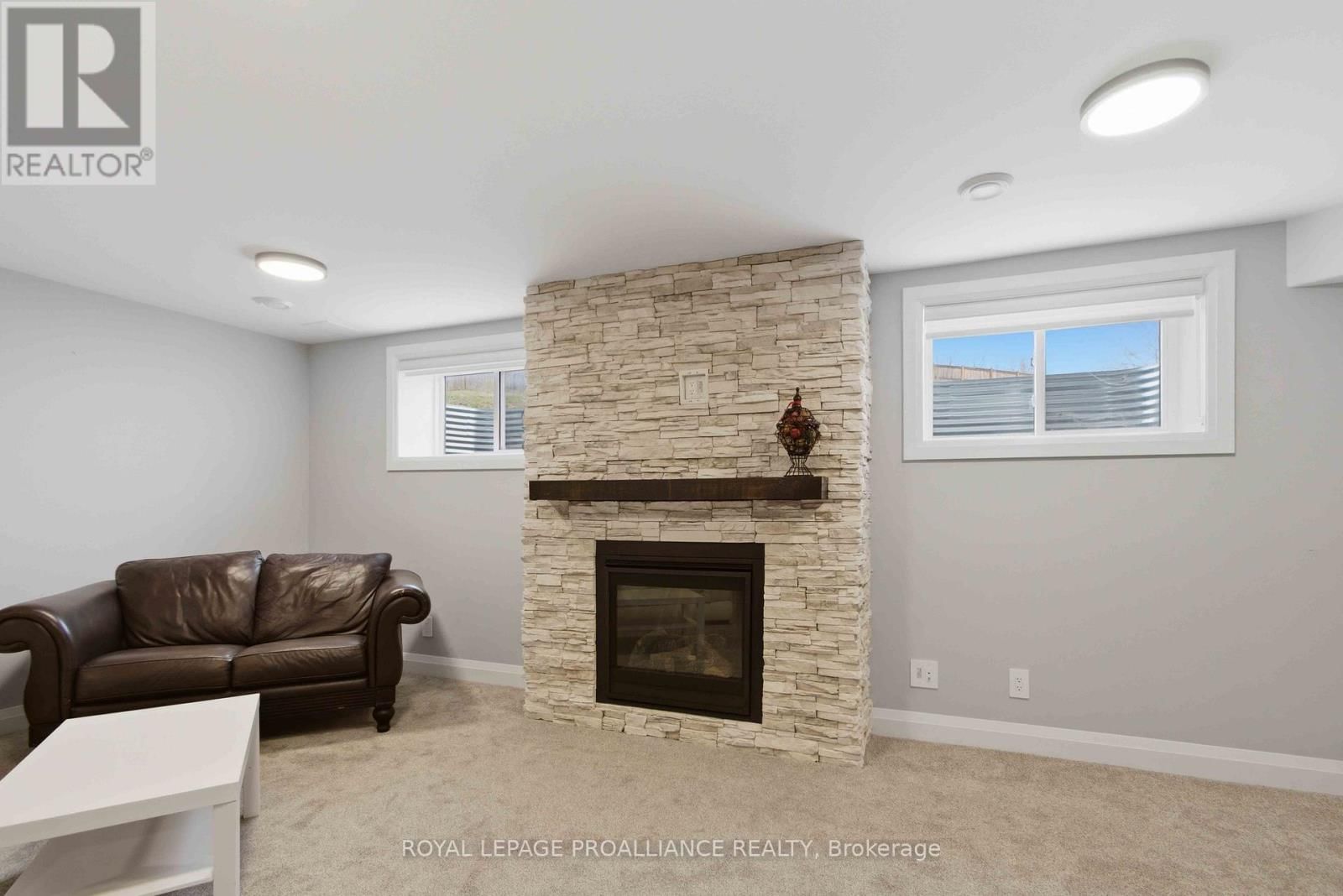 5 SCHMIDT WAY Image 25