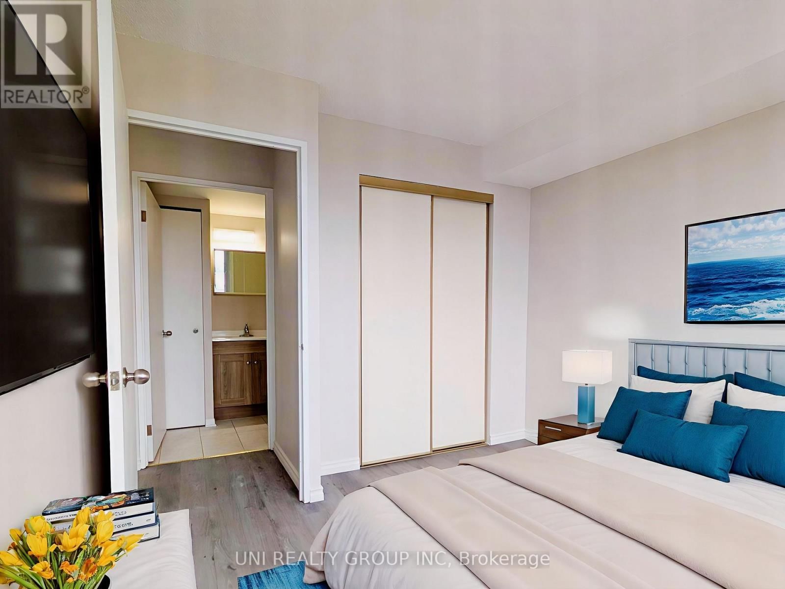 910 - 45 HOLLAND AVENUE Image 19