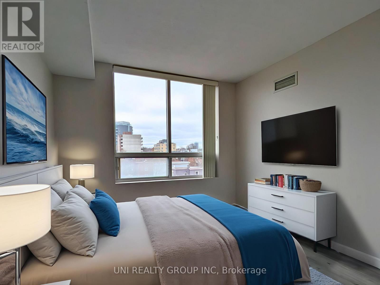 910 - 45 HOLLAND AVENUE Image 28