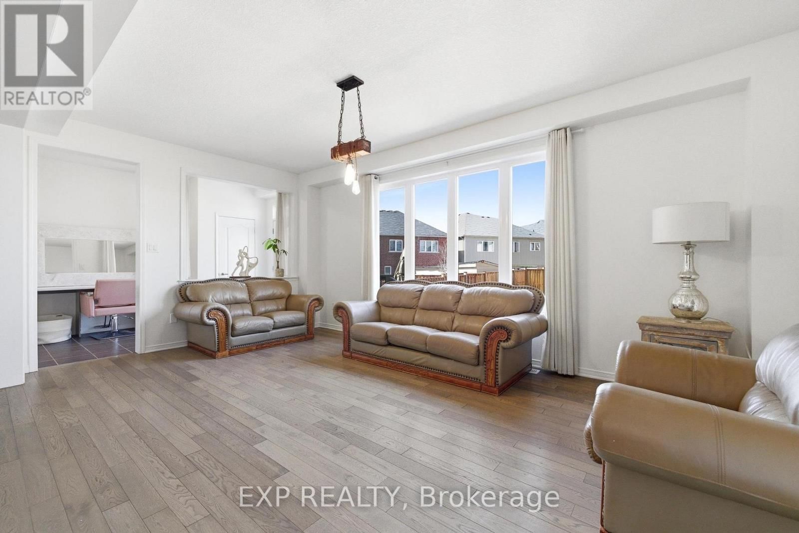 96 STAMFORD STREET Image 12