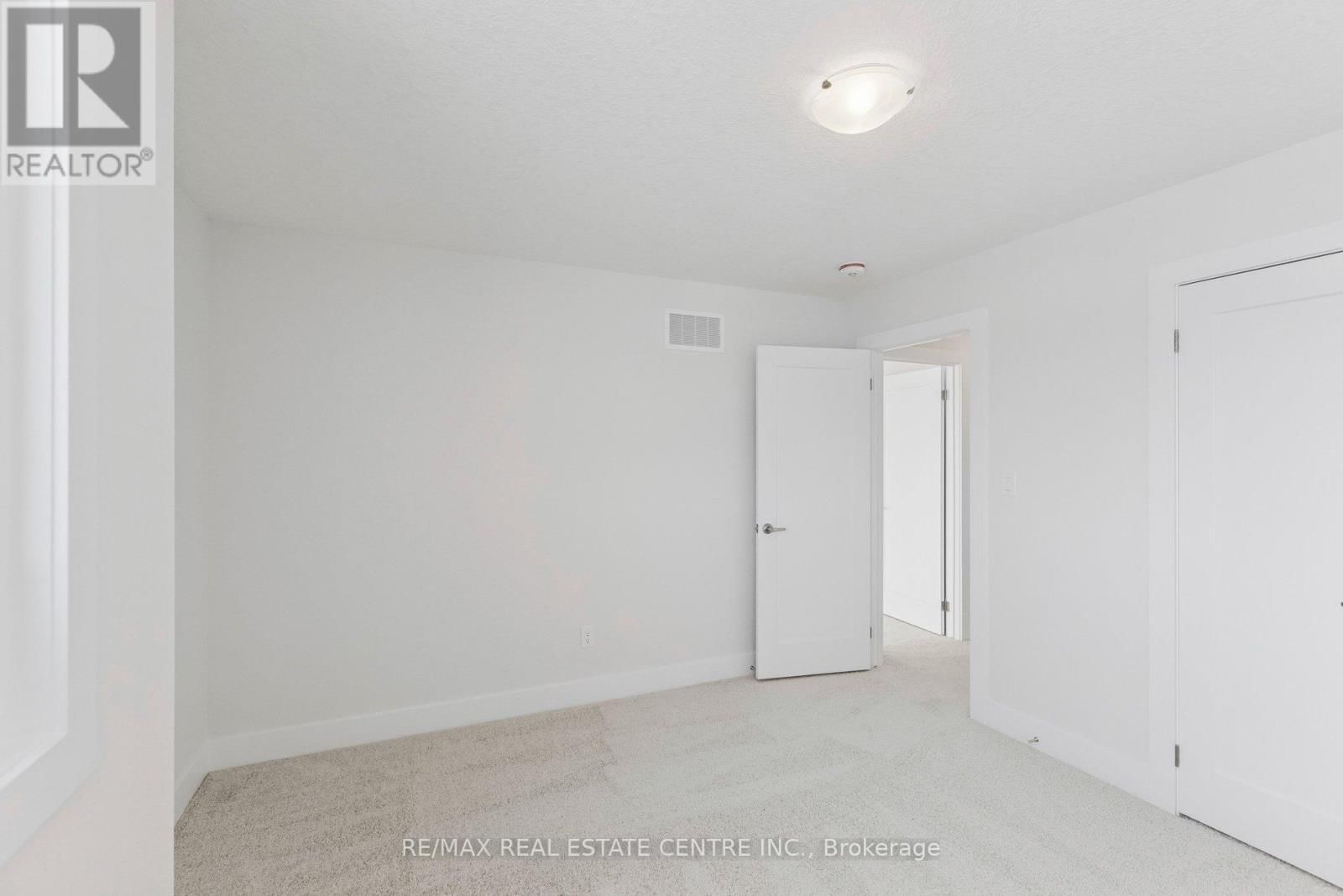 123 MAPLE STREET Image 37