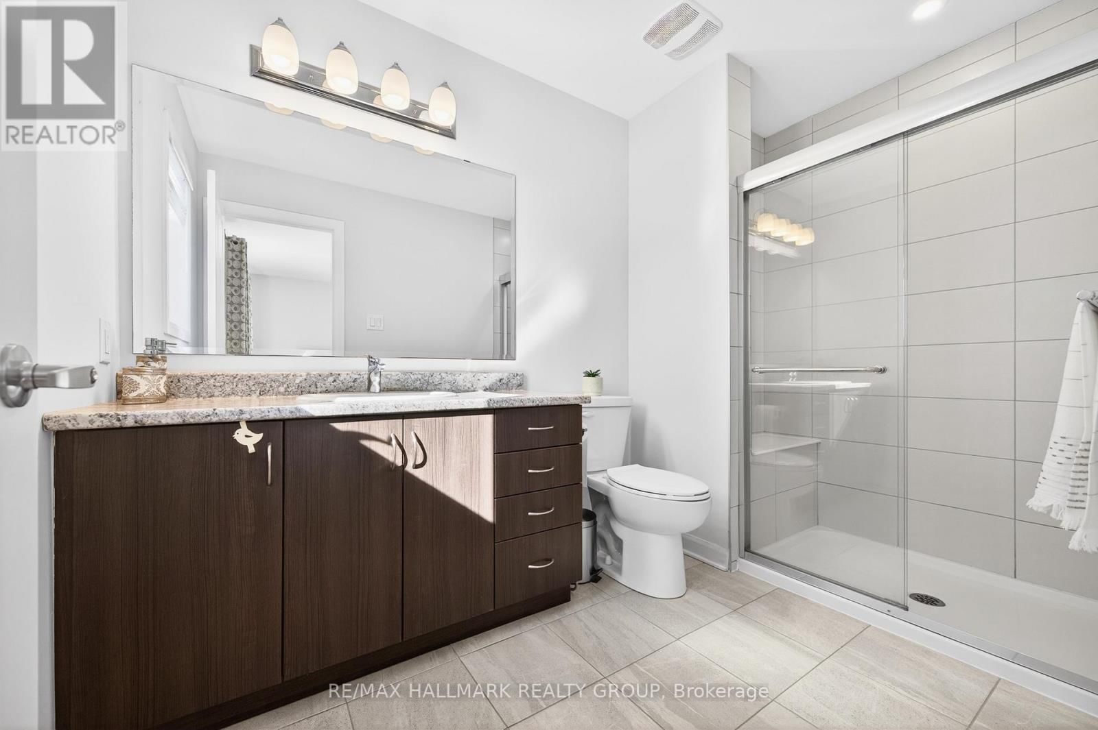 562 CLEMENCY CRESCENT Image 19