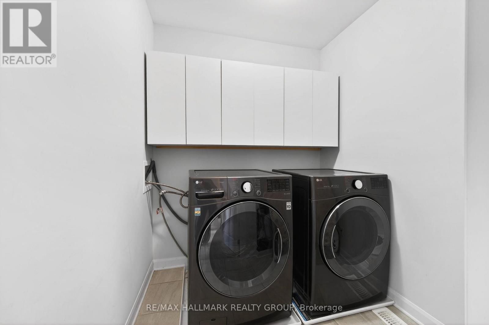 562 CLEMENCY CRESCENT Image 26