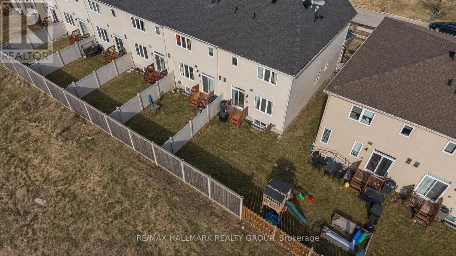 562 CLEMENCY CRESCENT Image 29