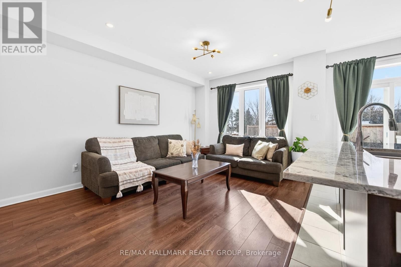 562 CLEMENCY CRESCENT Image 7