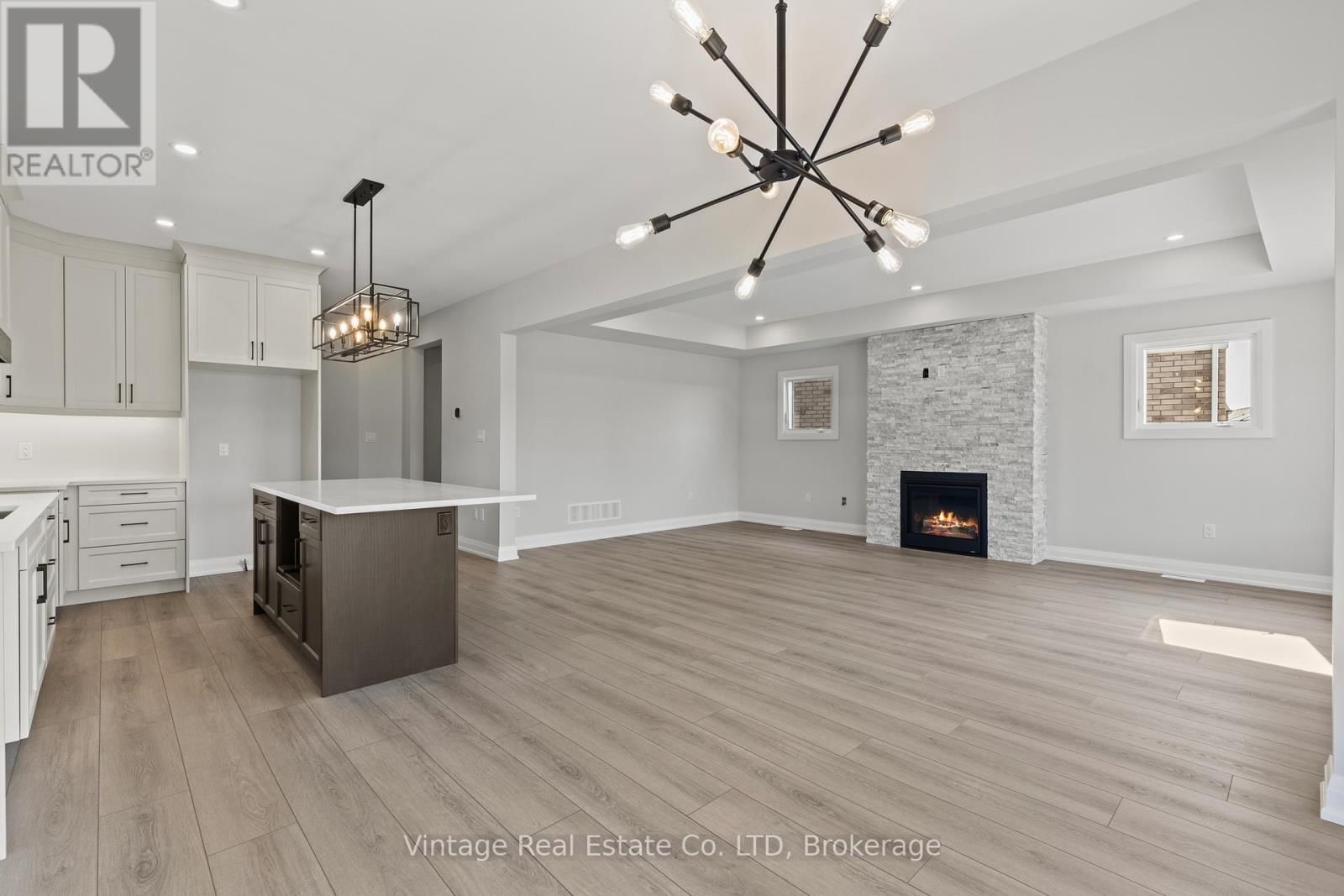 7455 MAJESTIC TRAIL Image 11