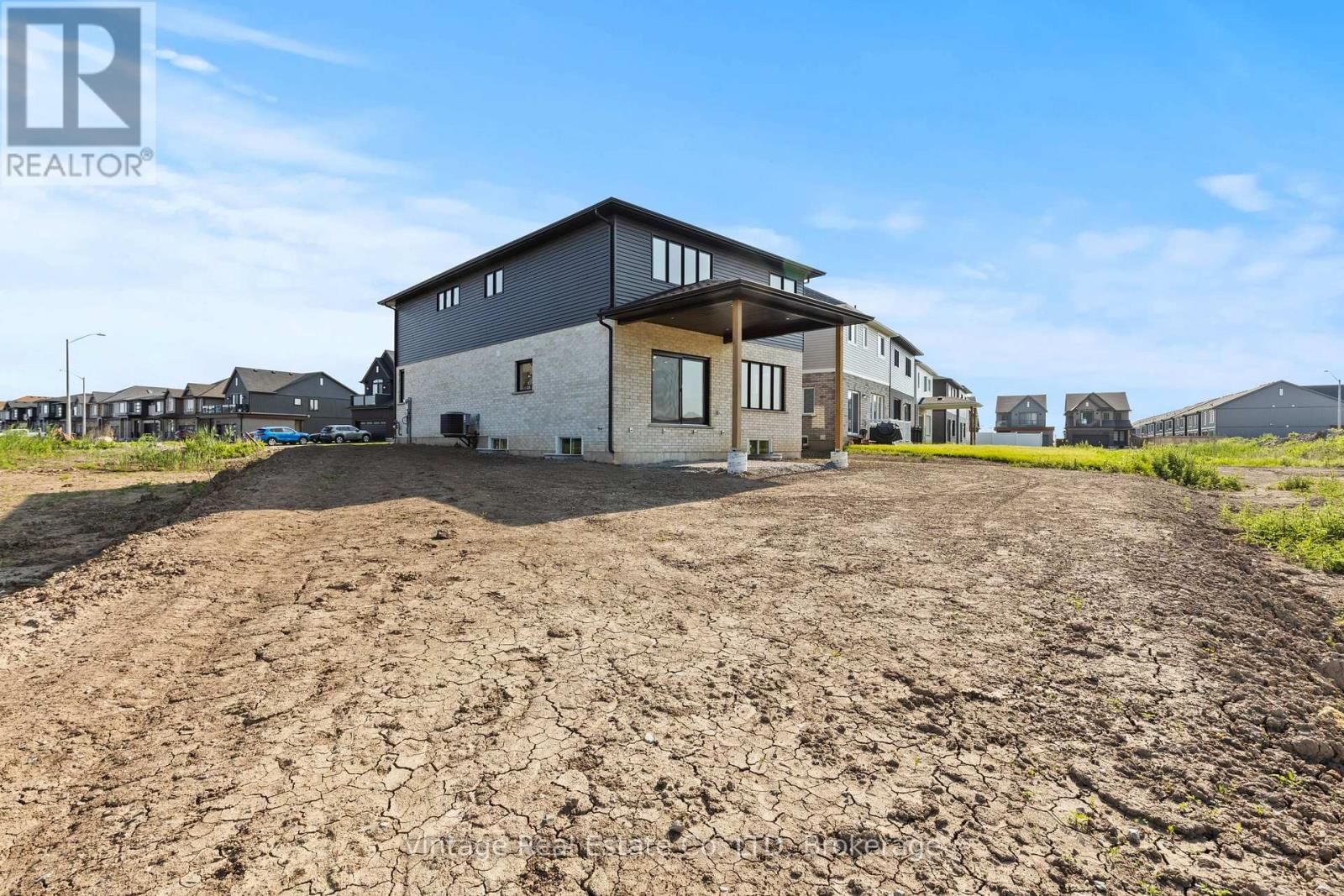 7455 MAJESTIC TRAIL Image 25