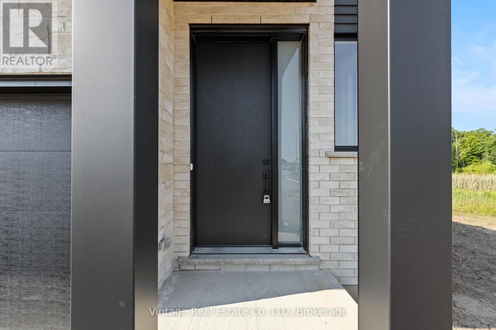 7455 MAJESTIC TRAIL Image 29