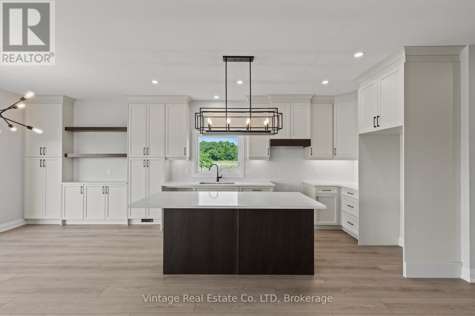 7455 MAJESTIC TRAIL Image 6