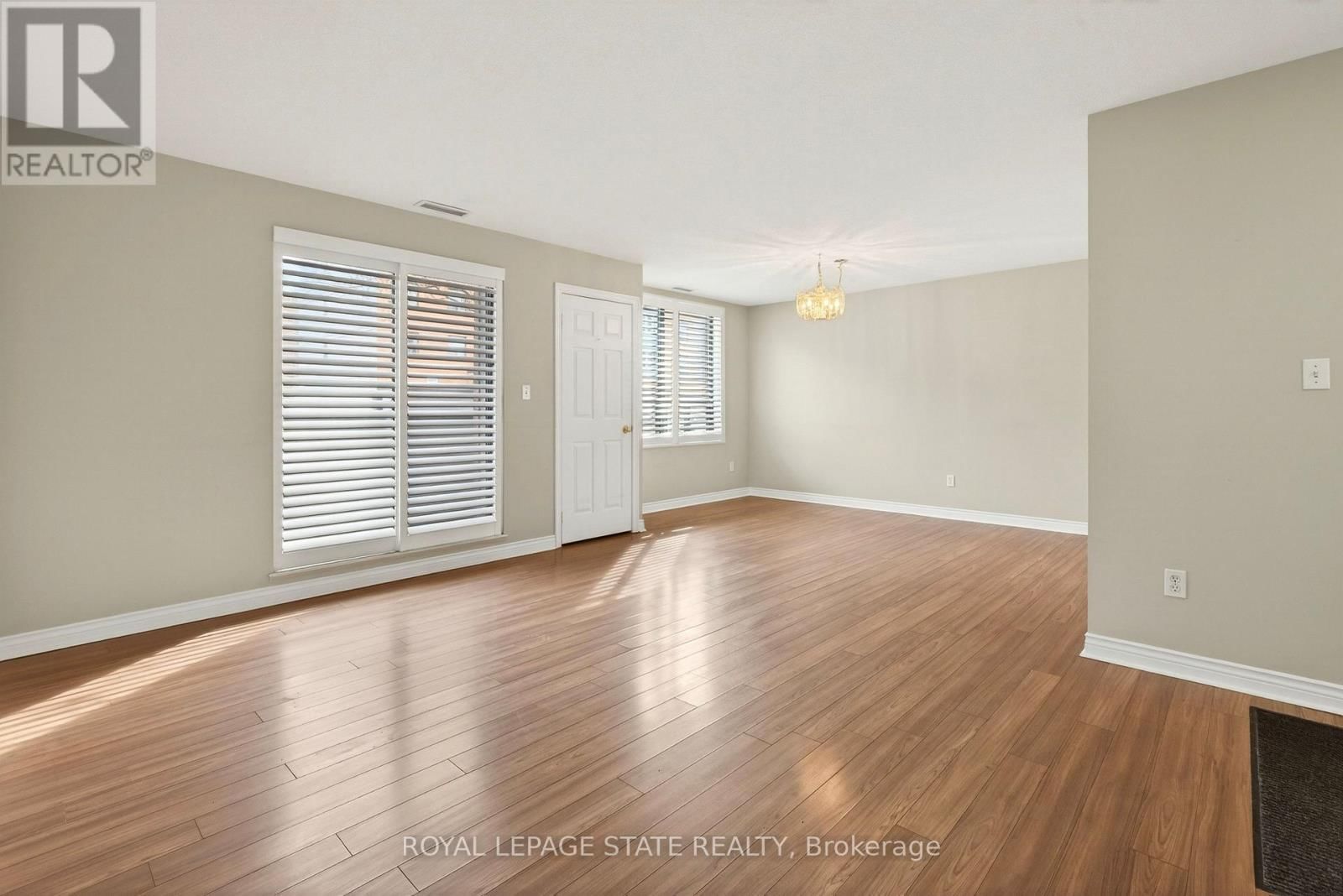 101 - 8 MAIN STREET Image 16