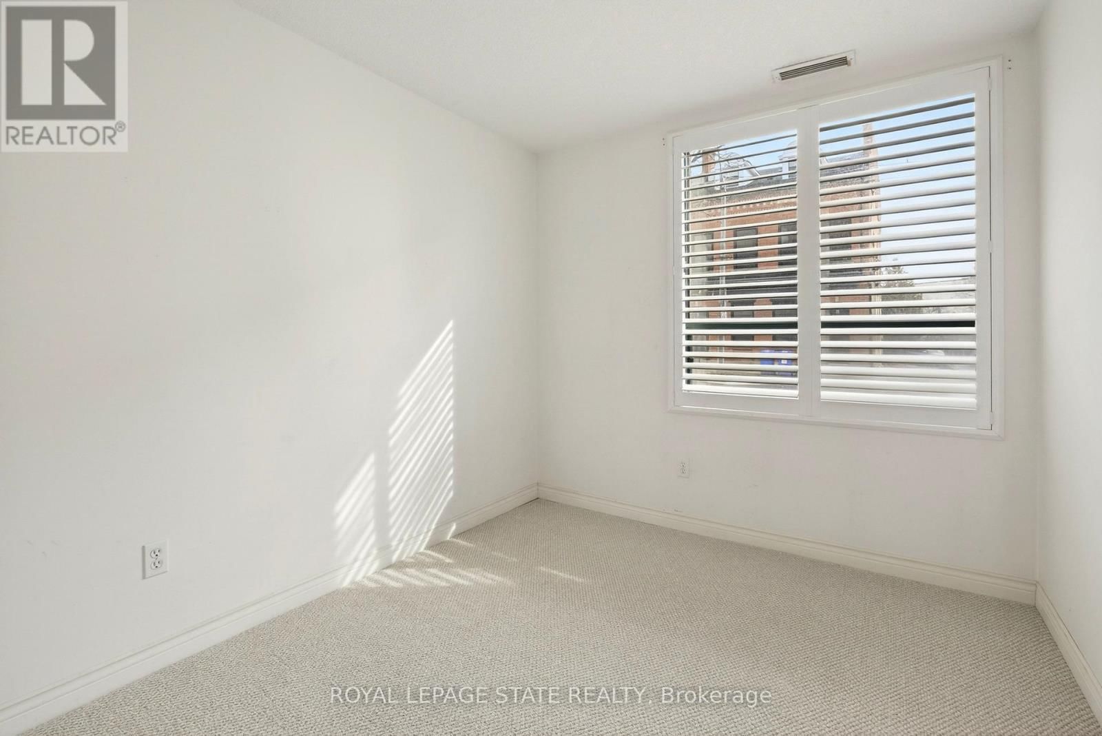 101 - 8 MAIN STREET Image 38