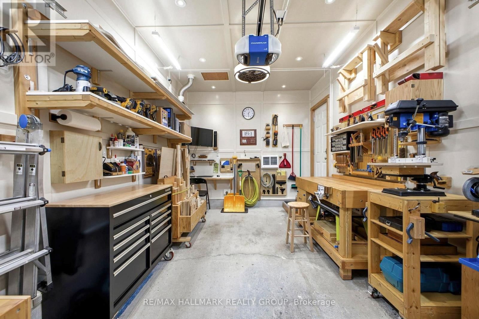 178 EQUESTRIAN DRIVE Image 33