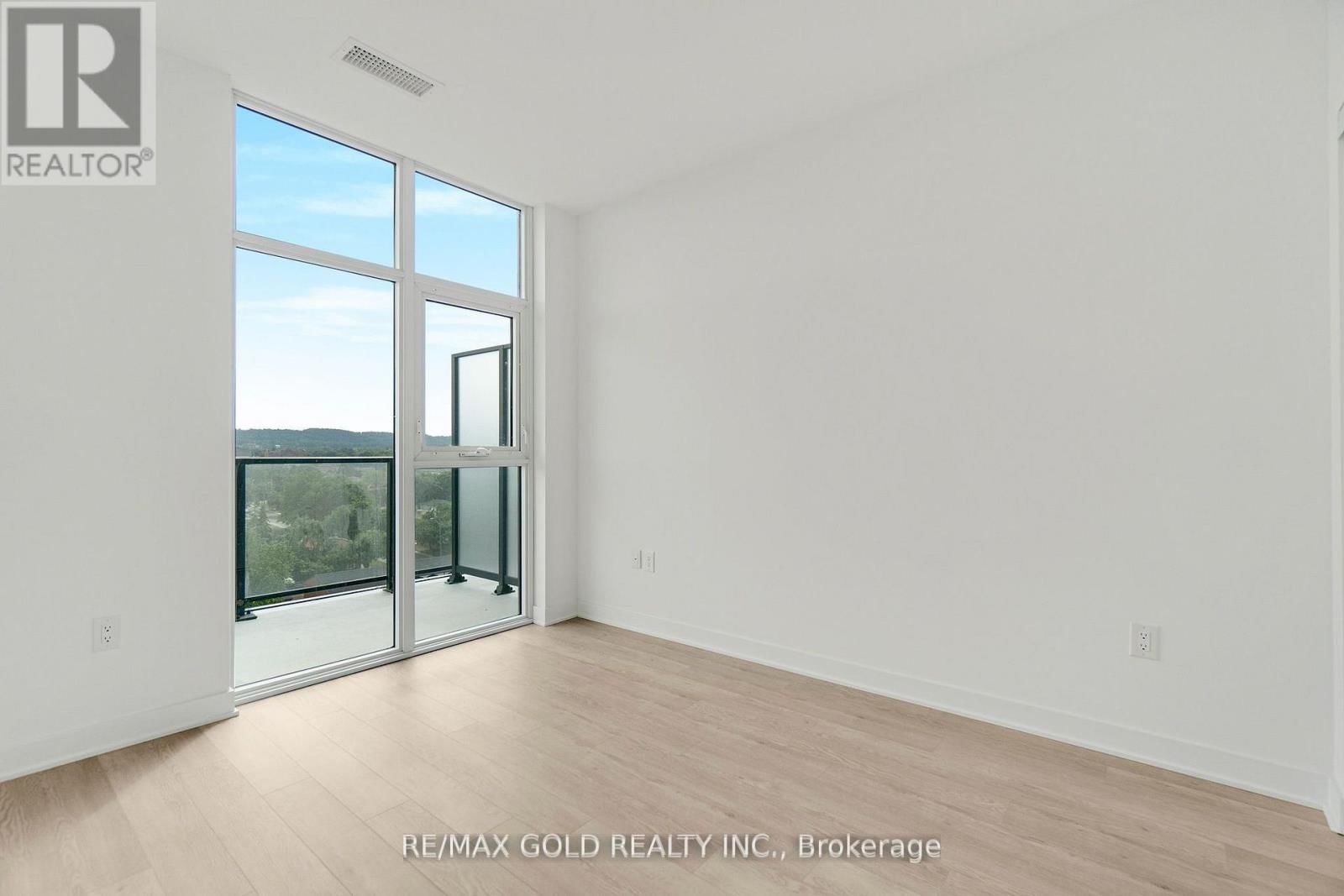 803 - 2782 BARTON STREET EAST Image 31