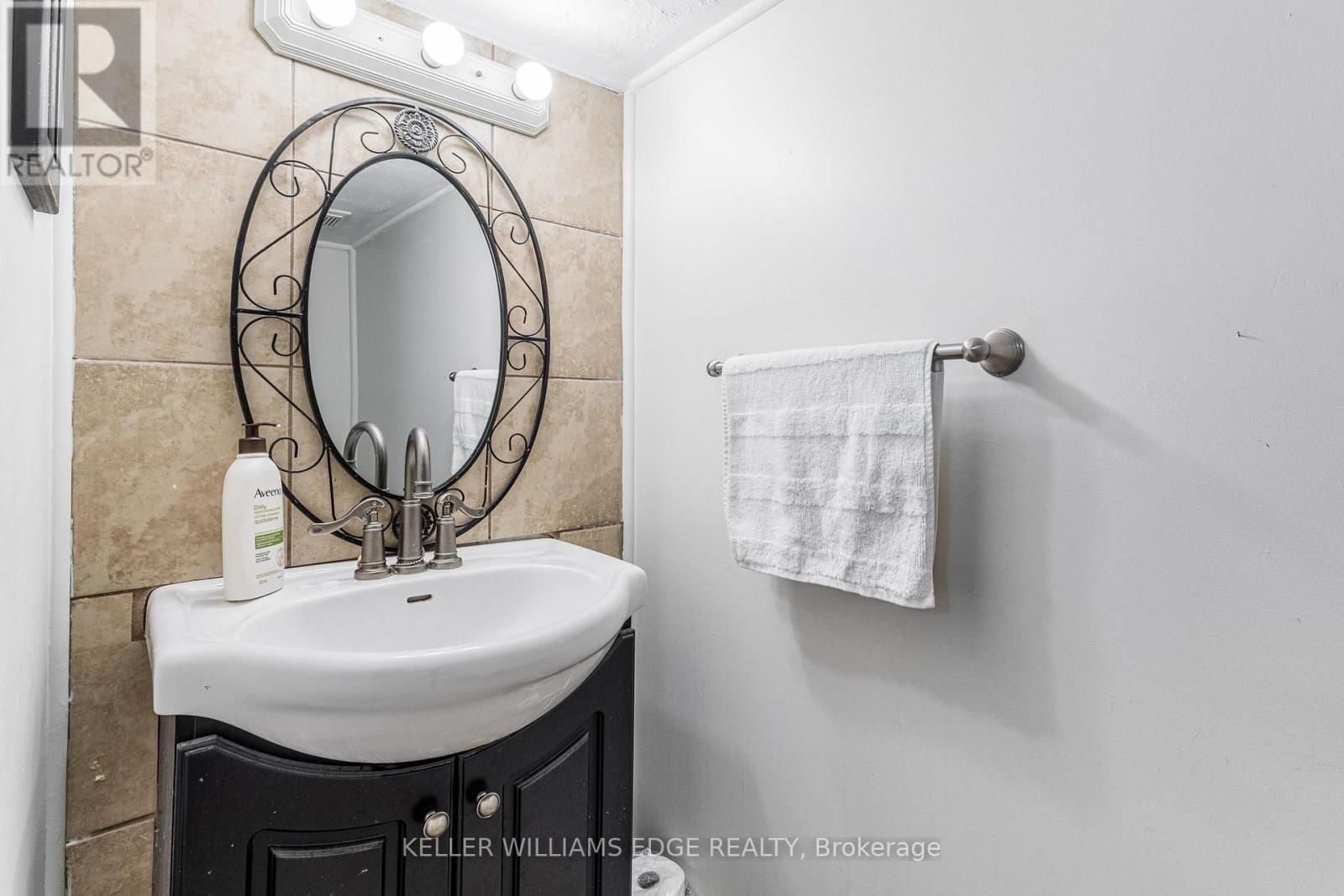 20 CAMBRIDGE AVENUE Image 33