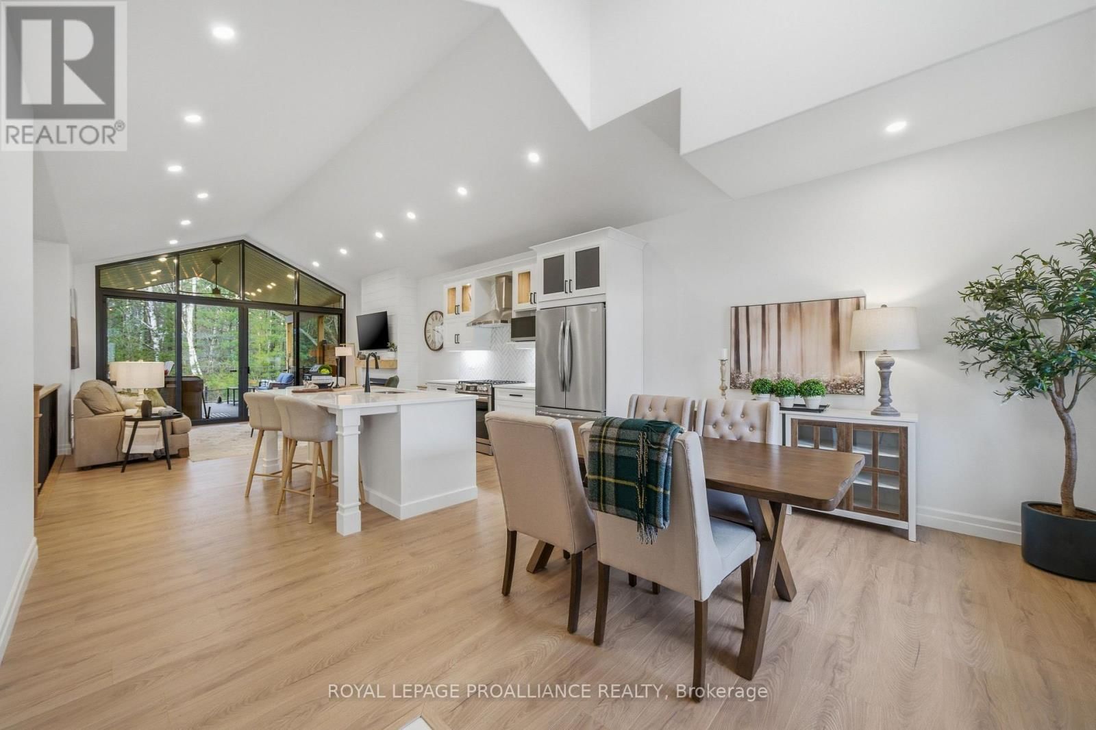 48 DEERVIEW DRIVE Image 12