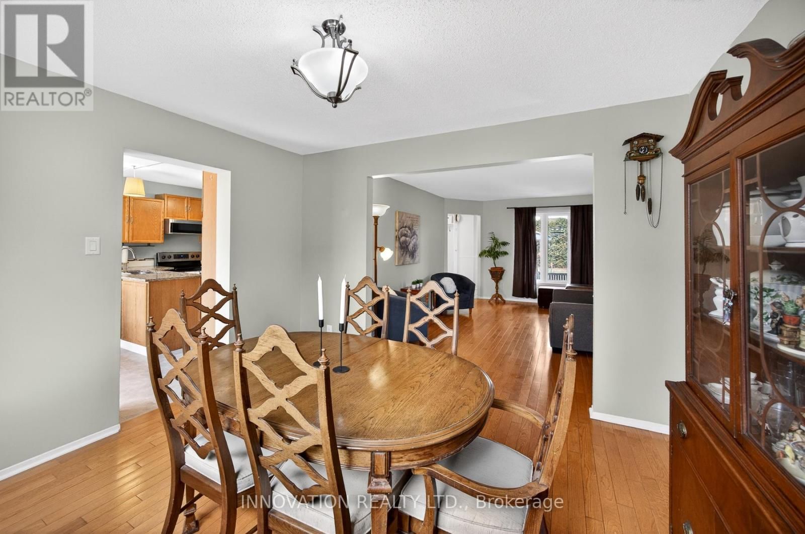 34 WATERTON CRESCENT Image 10