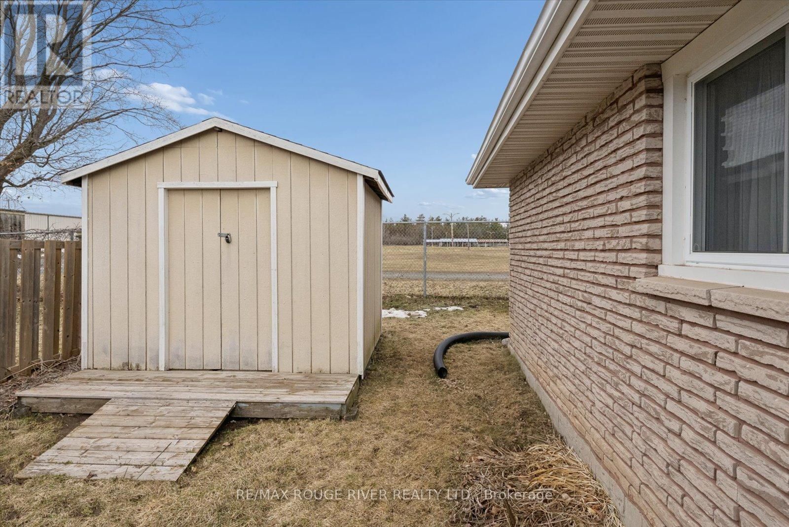 6 CRAWFORD DRIVE Image 28