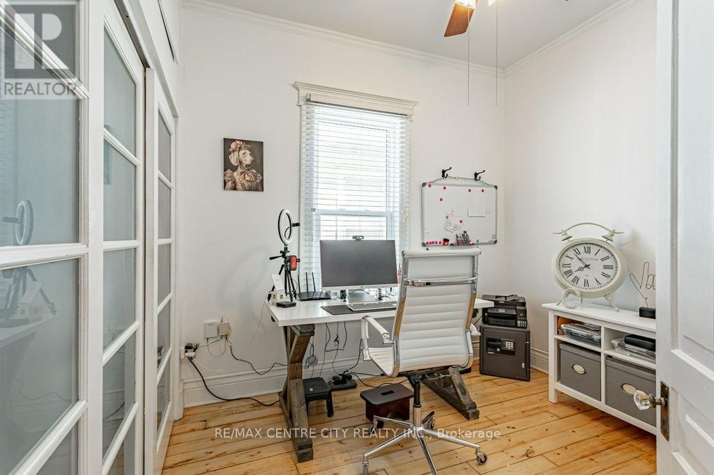 971 ELIAS STREET Image 13