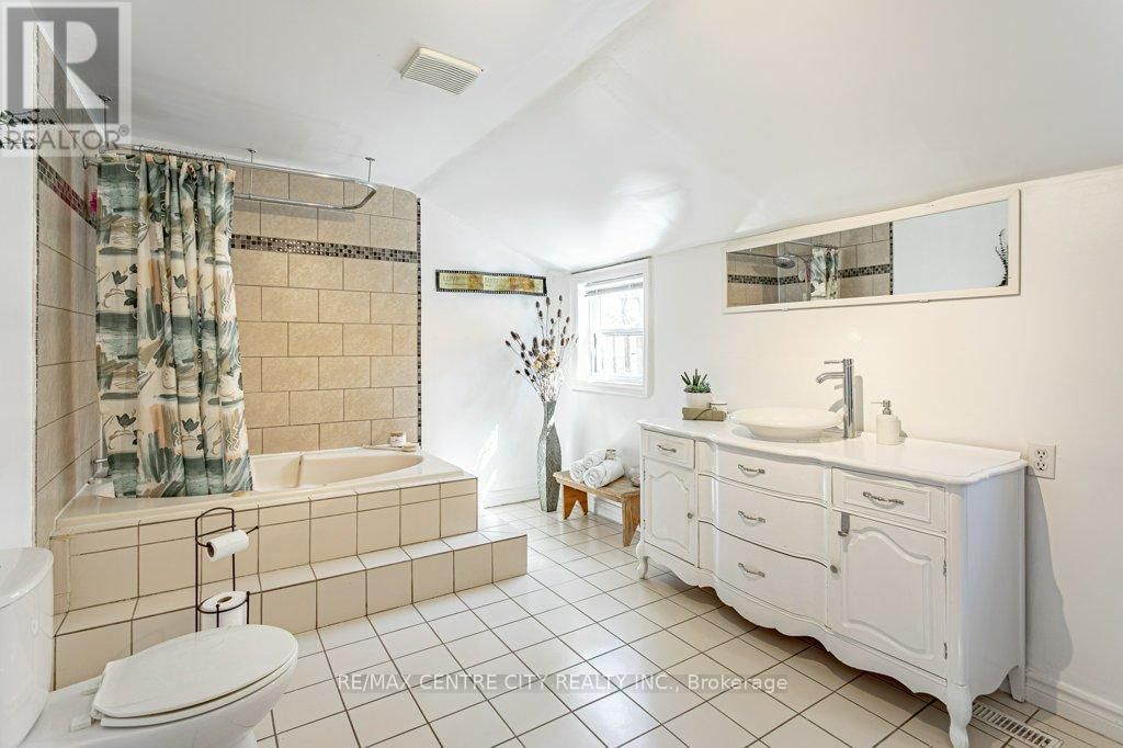 971 ELIAS STREET Image 19