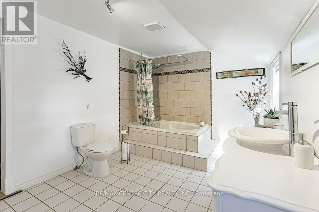 971 ELIAS STREET Image 20