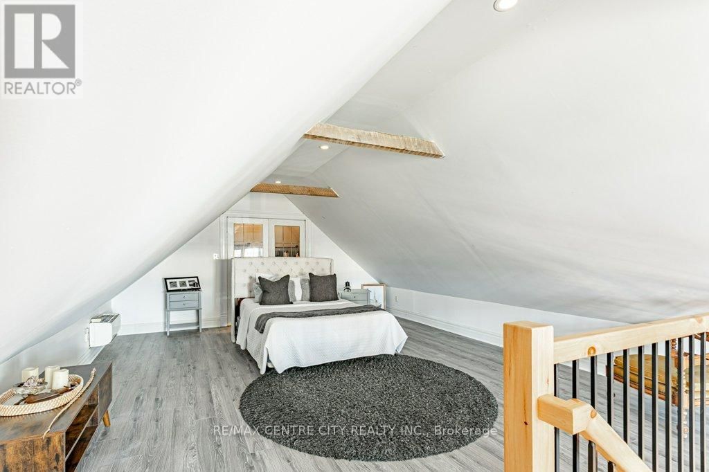 971 ELIAS STREET Image 26