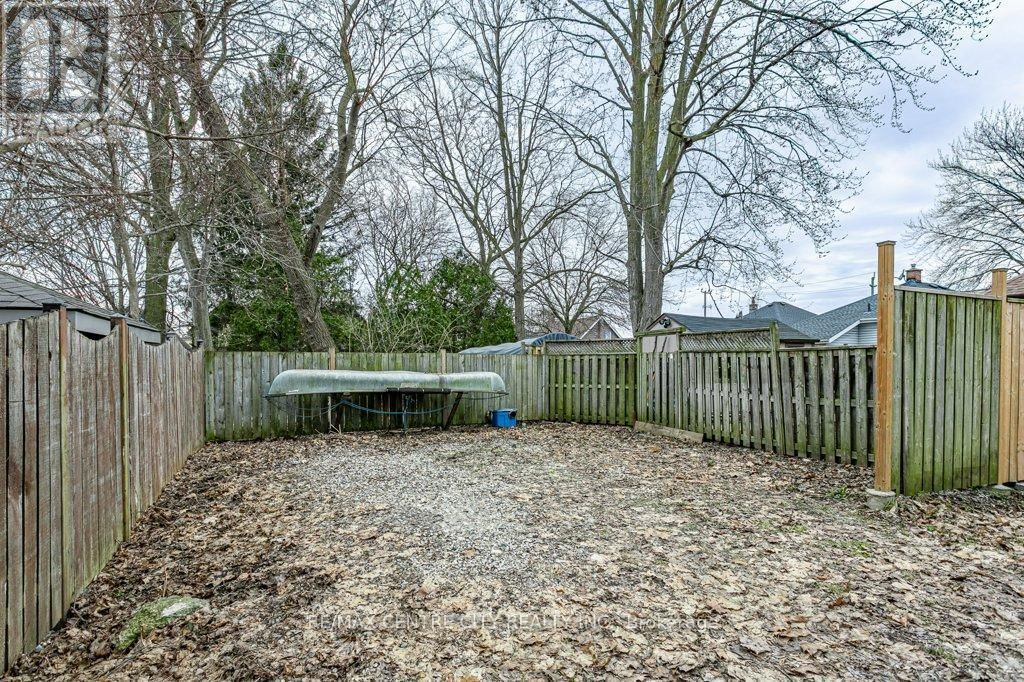 971 ELIAS STREET Image 35