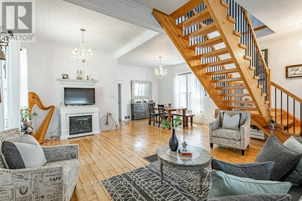 971 ELIAS STREET Image 9