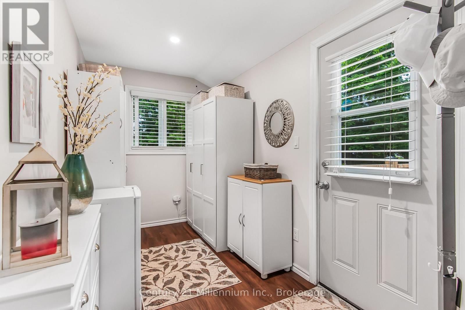 2 HAMILTON PLACE Image 21