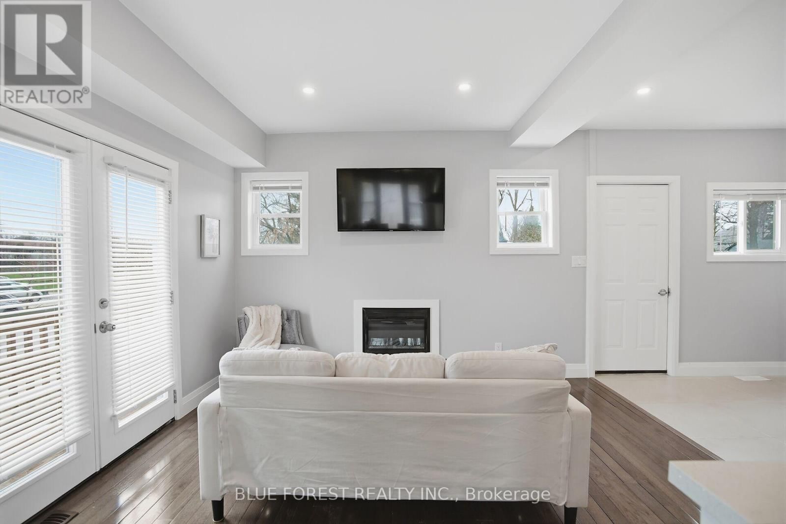 178 THOMPSON ROAD Image 11