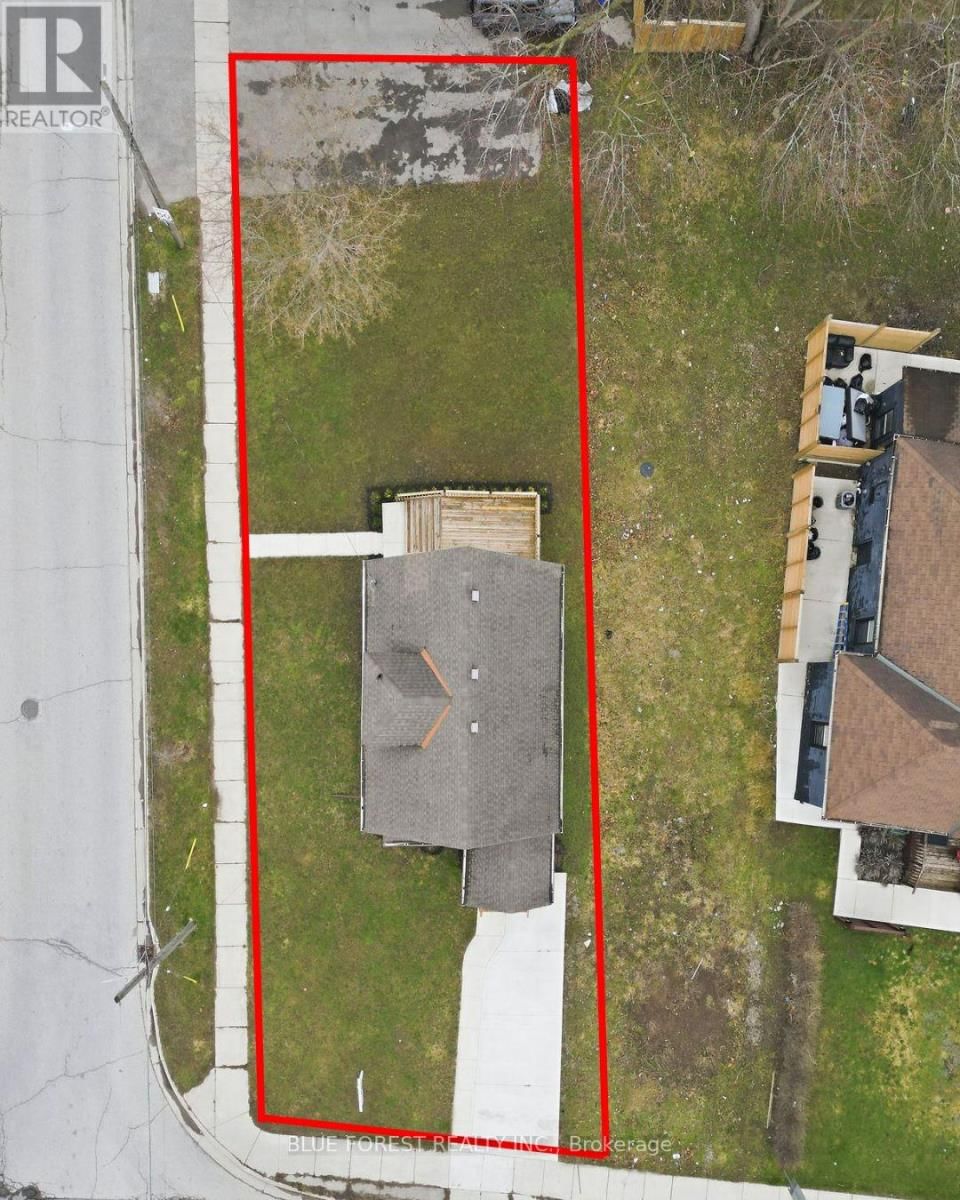 178 THOMPSON ROAD Image 30