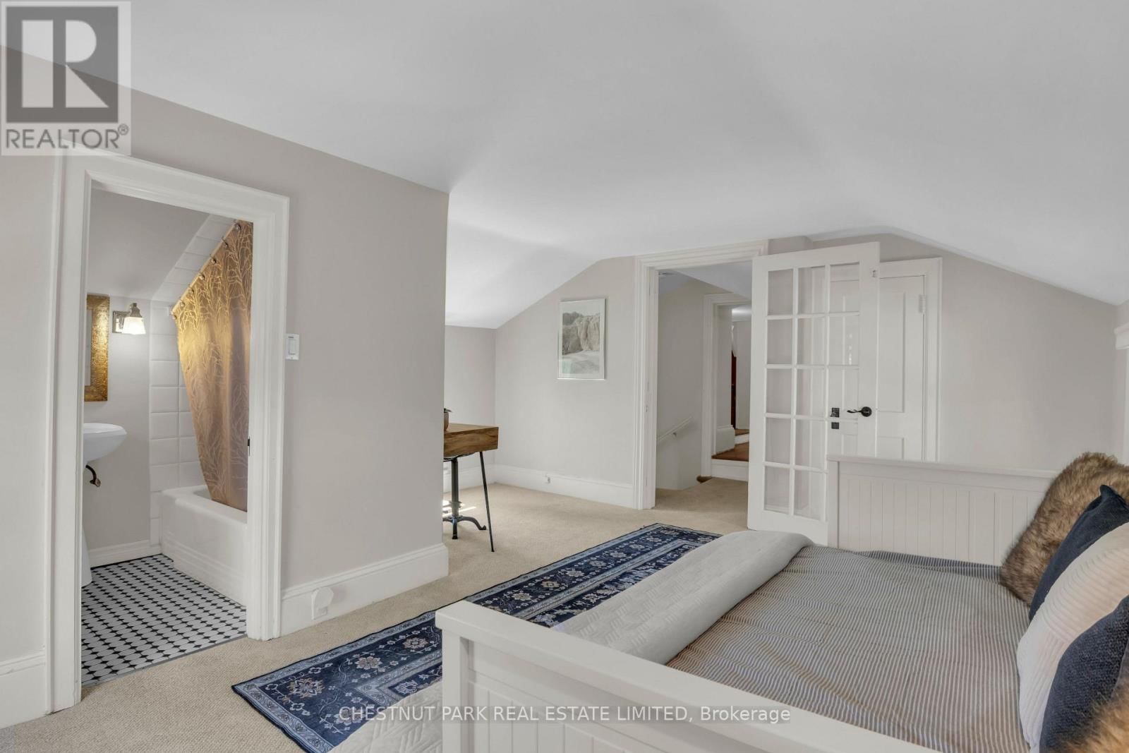 54 BRUCE STREET Image 32