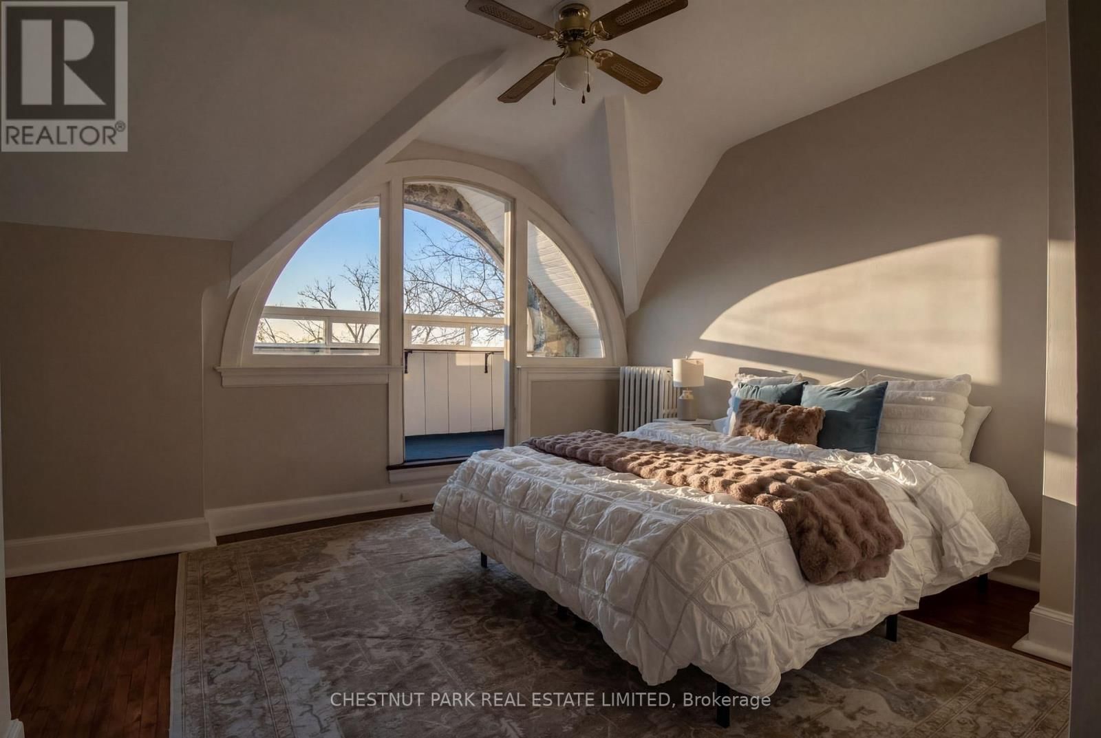 54 BRUCE STREET Image 36