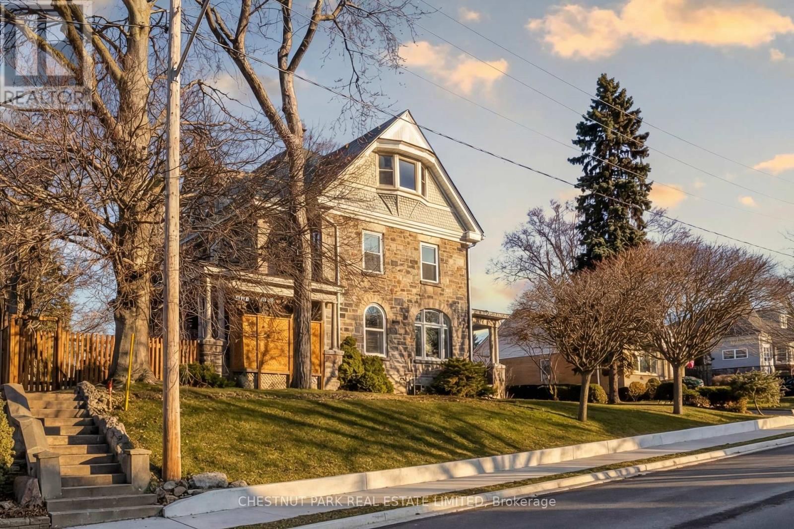 54 BRUCE STREET Image 47